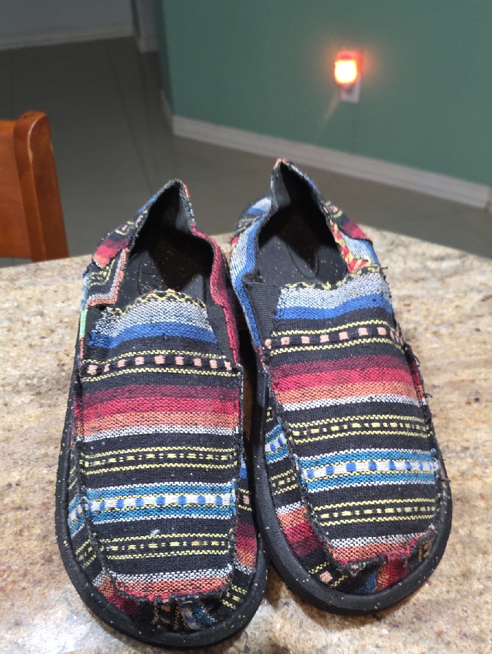Sanuk Vagabond ST Black/Multicolor Sandals Size US 9